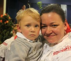 Primáška Ženiček Kačka Říhová se svým synem (foto:rb)